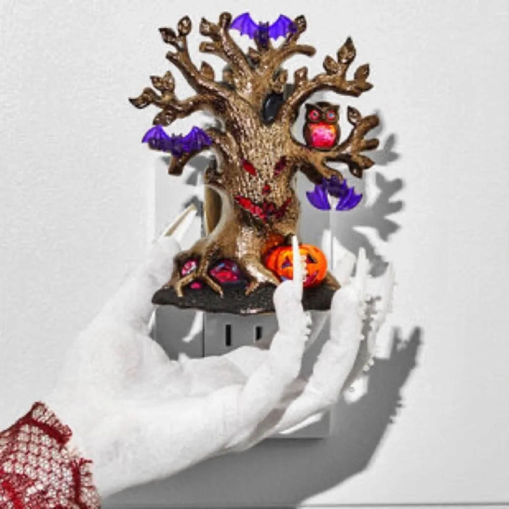 MONSTER TREE NIGHTLIGHT PROJECTOR